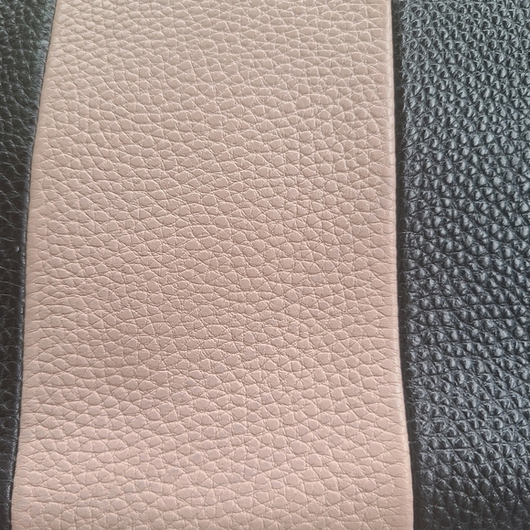 Kate Spade Bennett Street Black Satchel/Crossbody- Excellent Condition - Picture 4 of 11